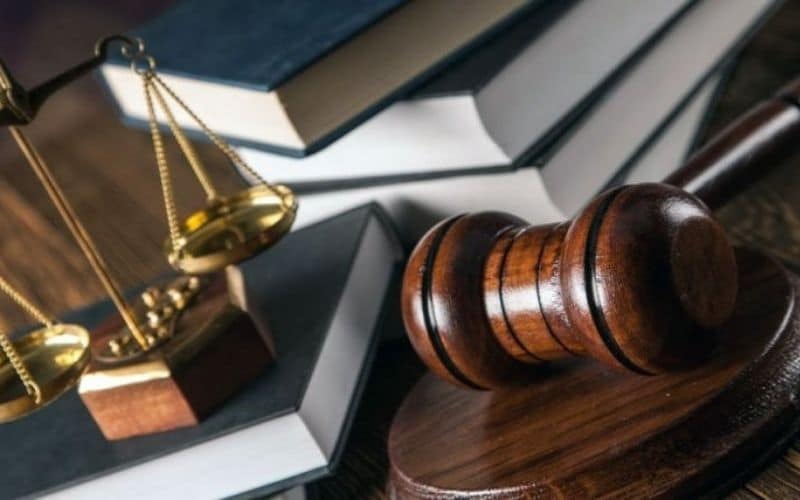 картинка рабочего стола юриста