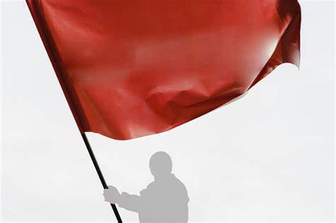 Красные флаги как распознать мошенника под маской наставника 2 скрин